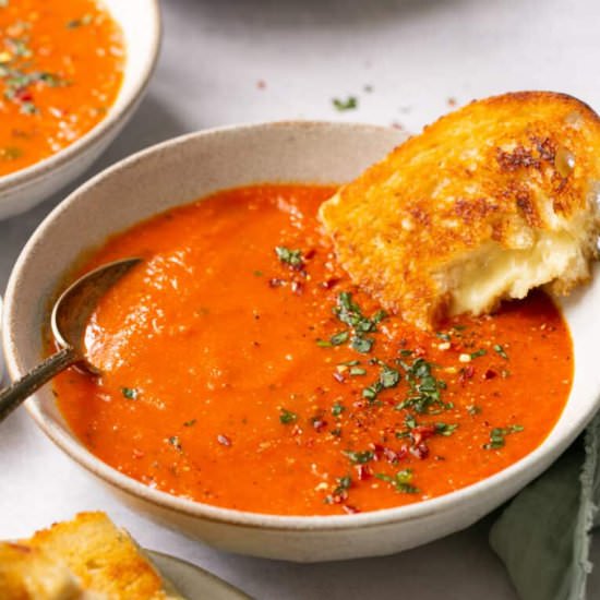Easy Creamy Tomato Soup