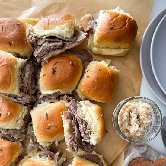 Horseradish Roast Beef Sliders