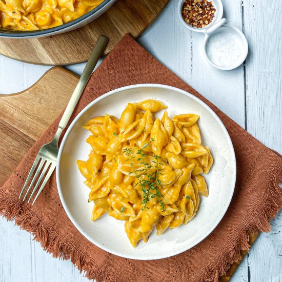 One Pot Pumpkin Mac & Cheese