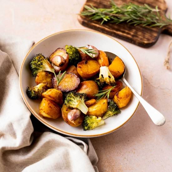 Roasted Garlic and Rosemary Potatoe