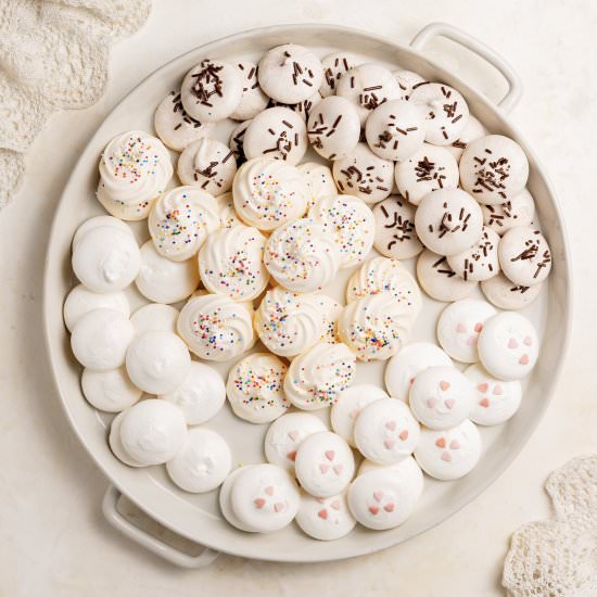 Meringue kisses