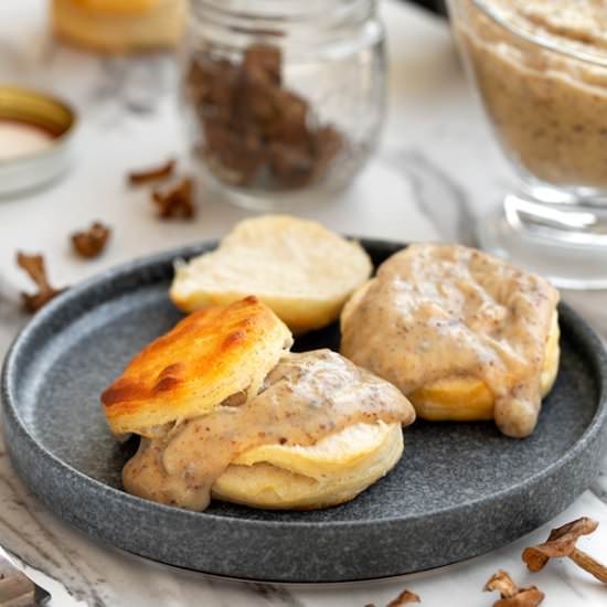Candy Cap Mushroom Gravy