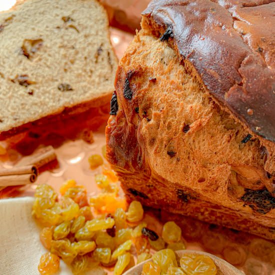 How to Make Fruit Bread