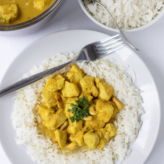 Easy Chicken Cashew Curry