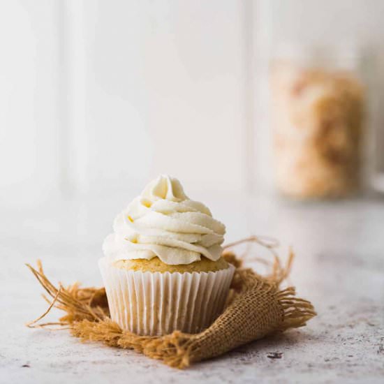 Pineapple Coconut Cupcakes
