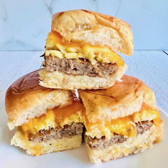 Hawaiian Roll Breakfast Sliders