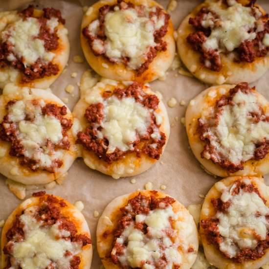 easy freezer friendly mini pizzas