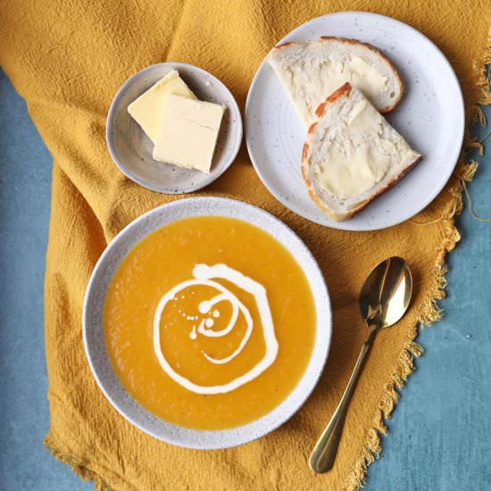 Slow Cooker Butternut Squash Soup