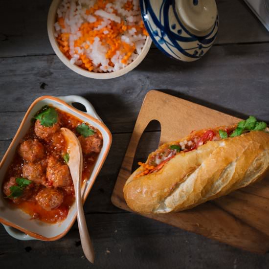 Simple Vietnamese Chicken Meatballs