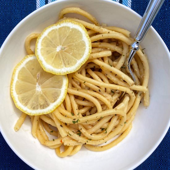 One Pot Lemon Garlic Pasta