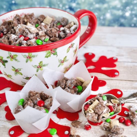 Christmas Muddy Buddies Recipe