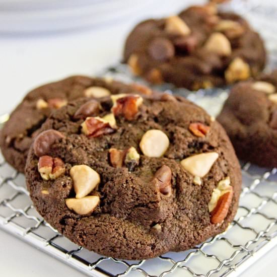 Chocolate turtle cookies