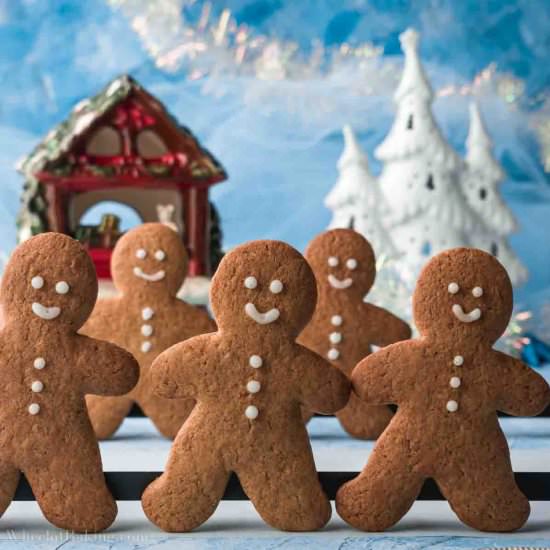 Easy Gingerbread Cookies