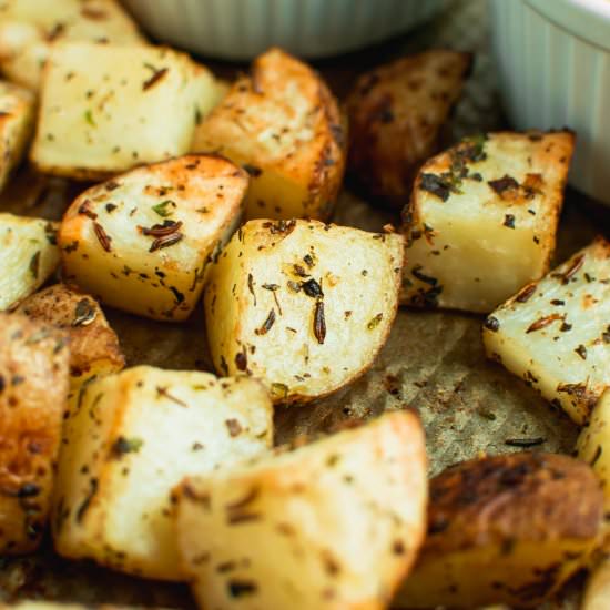 Roasted Garlic Herb Potatoes