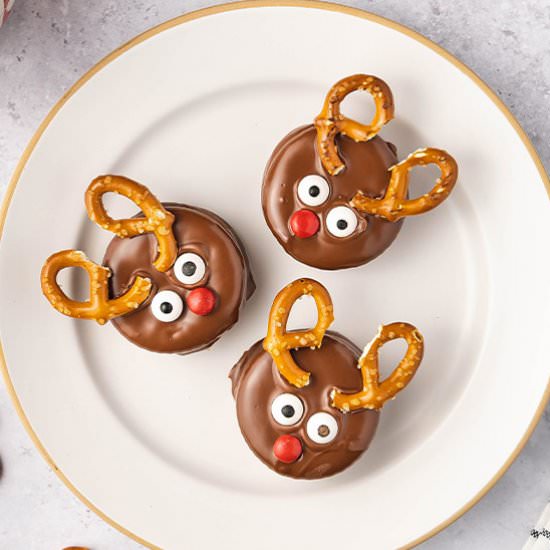 Reindeer Ritz Cracker Cookies