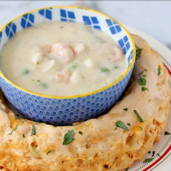 Cheesy Noodle Ring with Shrimp