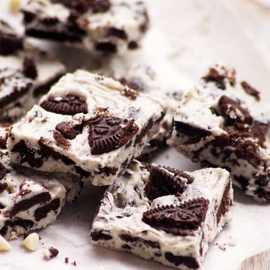 Oreo Chocolate Bark