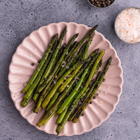 10-Minute Cast-Iron Asparagus