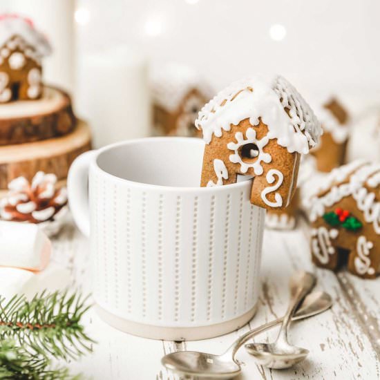 Mini gingerbread house