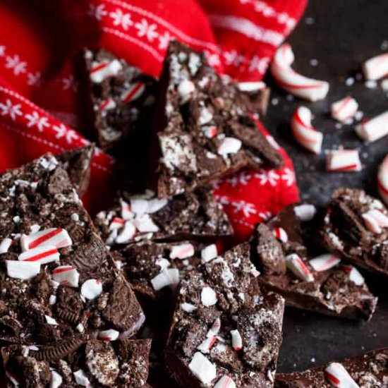 Dark Chocolate Peppermint Oreo Bark