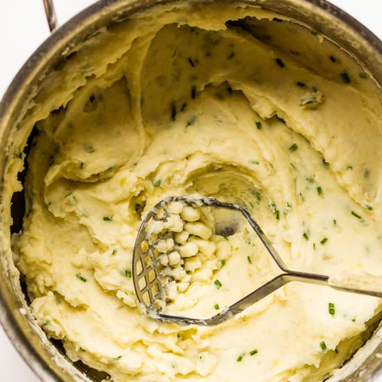 Sour Cream & Chive Mashed Potatoes
