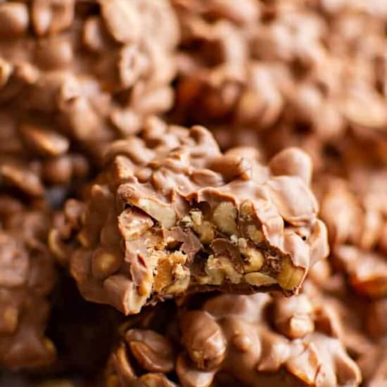 Crockpot Peanut Clusters