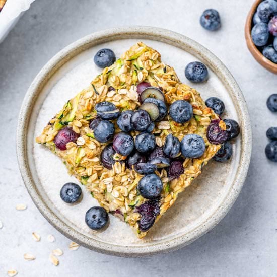 ZUCCHINI BLUEBERRY BAKED OATMEAL
