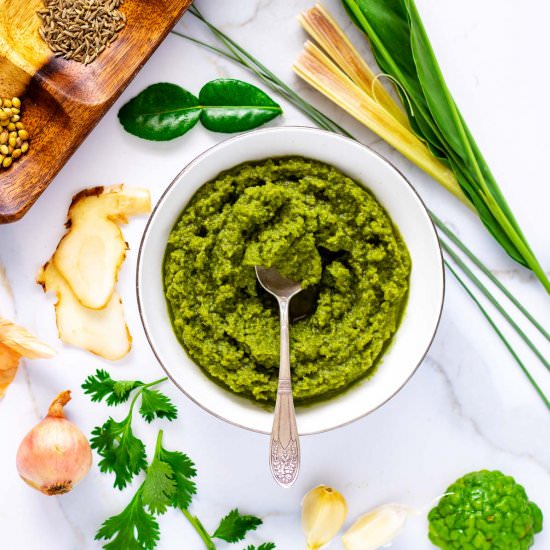 Vegan Green Curry Paste