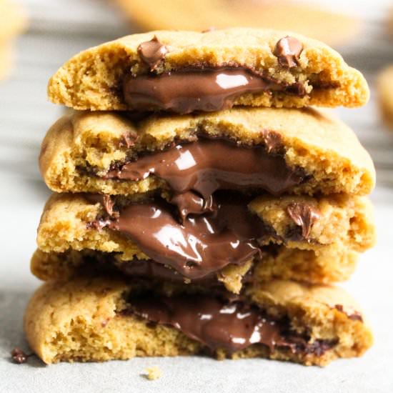 Nutella Chocolate Stuffed Cookies