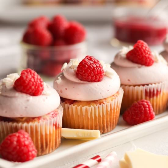 White Chocolate Raspberry Cupcakes