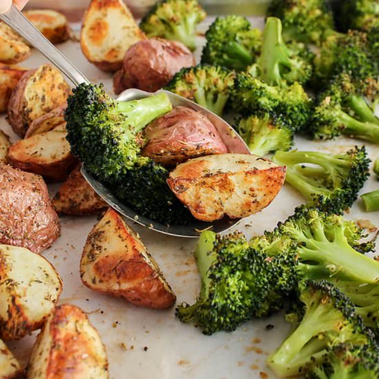 Oven-Roasted Potatoes and Broccoli