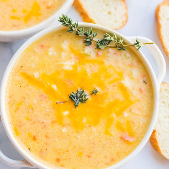 Cheesy Cauliflower Soup