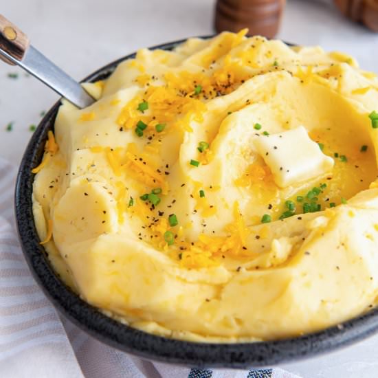 Cheddar Mashed Potatoes