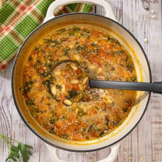 Tuscan White Bean Kale Soup
