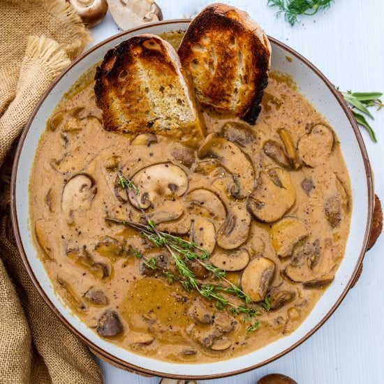 Vegan Mushroom and Paprika Soup