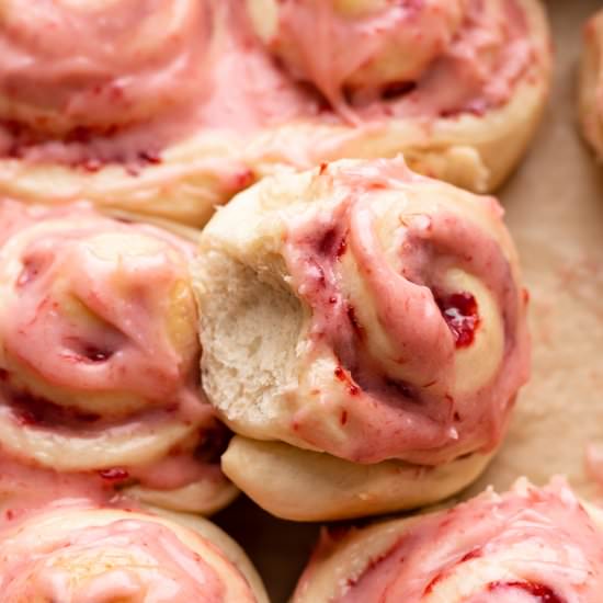 Strawberry Cinnamon Rolls