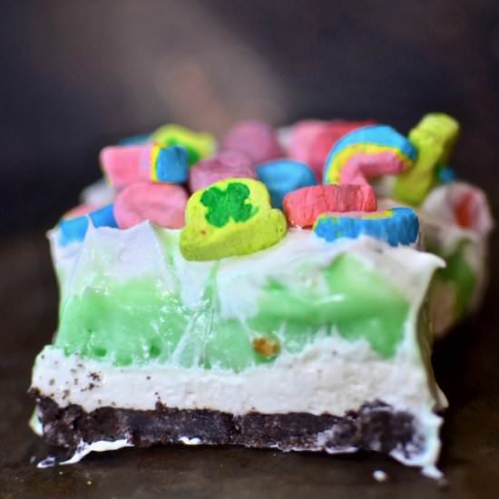 Lucky Charms Oreo Dessert