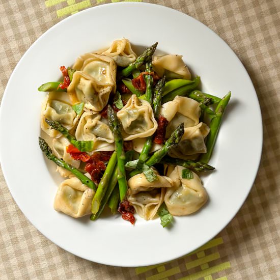 Tortellini Salad with Asparagus