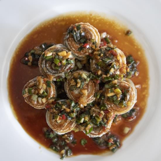 Seared hairtail fish rolls