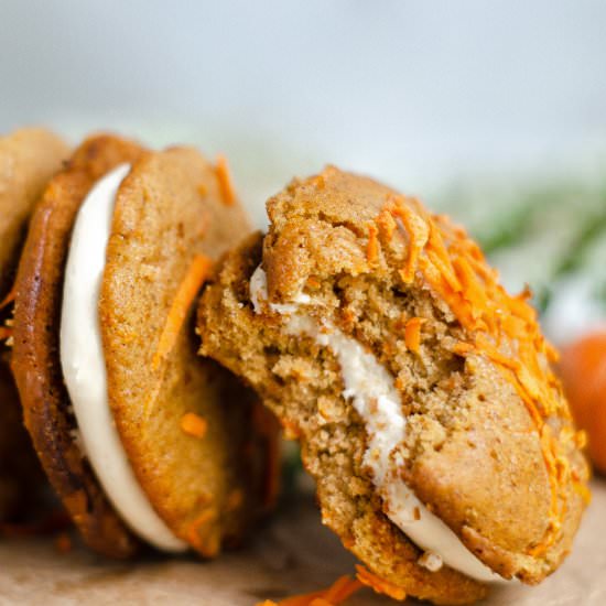 Carrot Cake Whoopie Pie