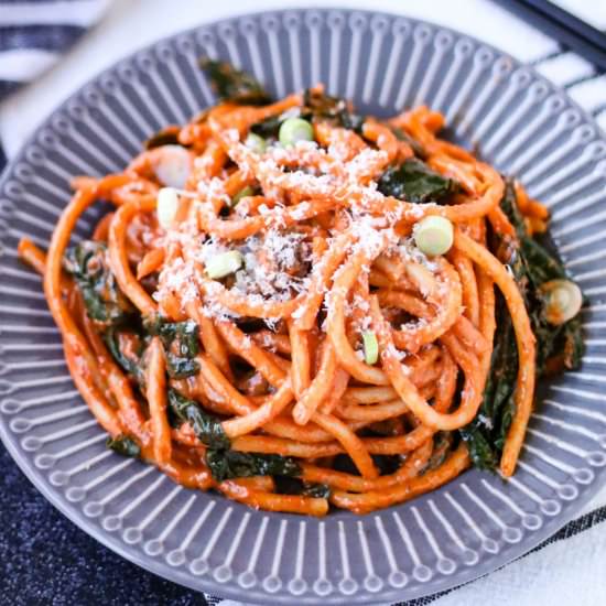 Spicy Korean Gochujang Noodles
