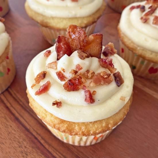 Maple Bacon Cupcakes