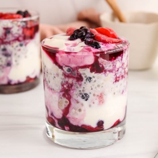 Overnight Oats with Frozen Fruit