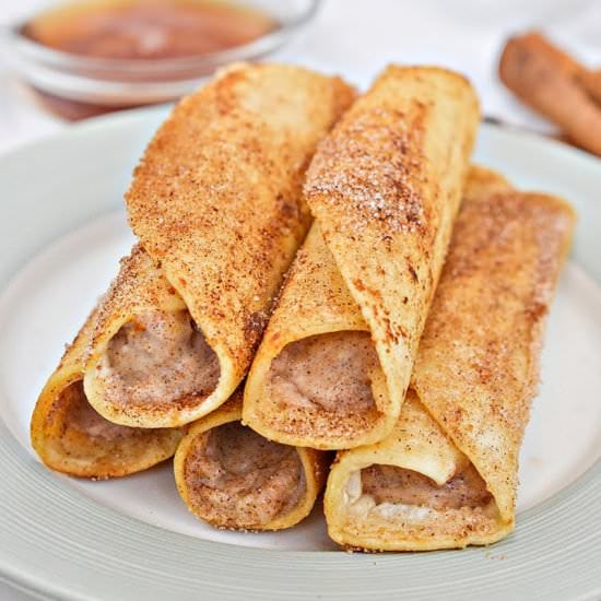 KETO CINNAMON CREAM CHEESE ROLL UPS