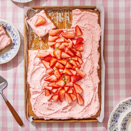 Vegan Strawberry Cake