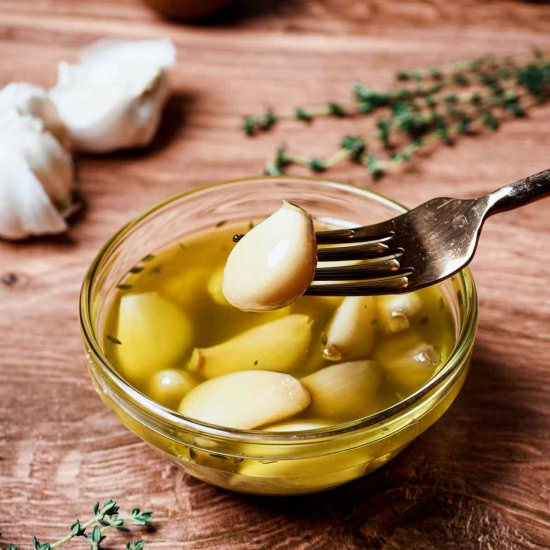Sous Vide Garlic Confit