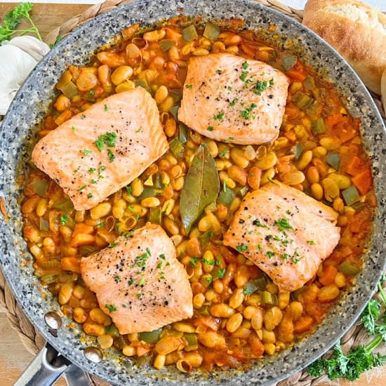 ONE-PAN Spanish Salmon & Beans