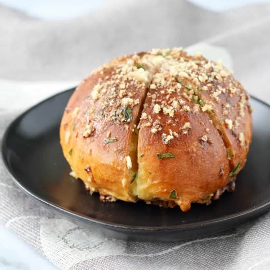 Korean Cream Cheese Garlic Buns