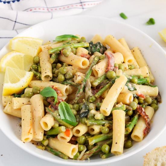 Vegan Creamy Lemon Pasta