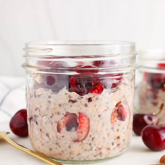 Cherry Overnight Oats